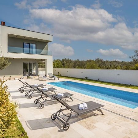 Villa Dunja Medulin Exterior photo
