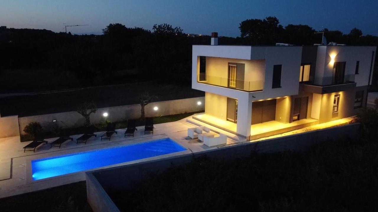 Villa Dunja Medulin Exterior photo